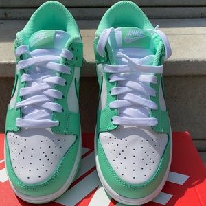 W Nike Dunk Low white/green glow sz7